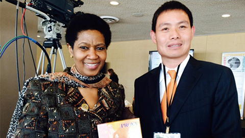 LETOU尊贵定制礼 敬赠南非首位女性副总统